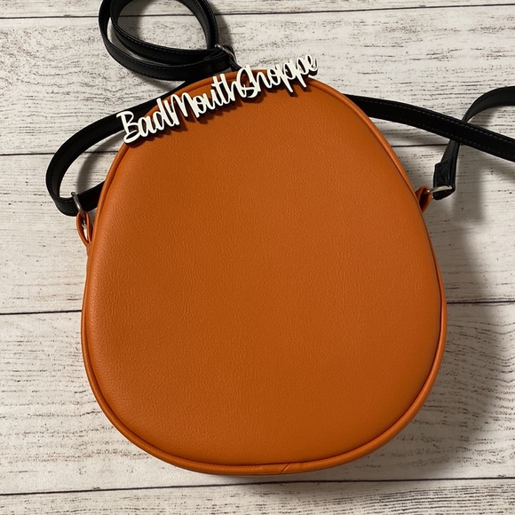 *Love Pain and Stitches Color Changing Bat Mouth Oval Crossbody Halloween Purse - Picture 7 of 8